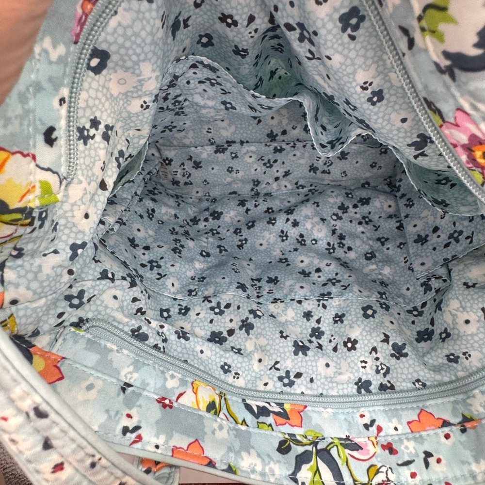 Vera Bradley Blue Tote Bag with Structured Design and Playful Aesthetic - Picture 6 of 10